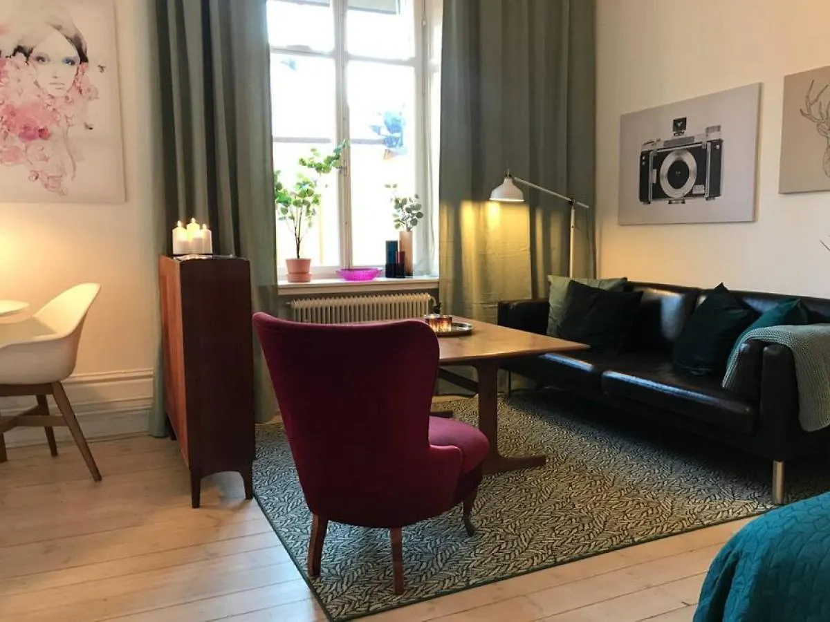 Bohemian And Light One Room Apartment In Sofo 31Sqm Stockholm 0*,  Sweden